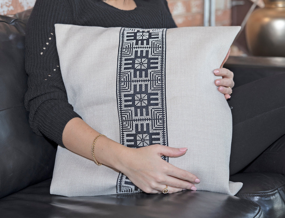 Star Pillow - Cream - Sassera