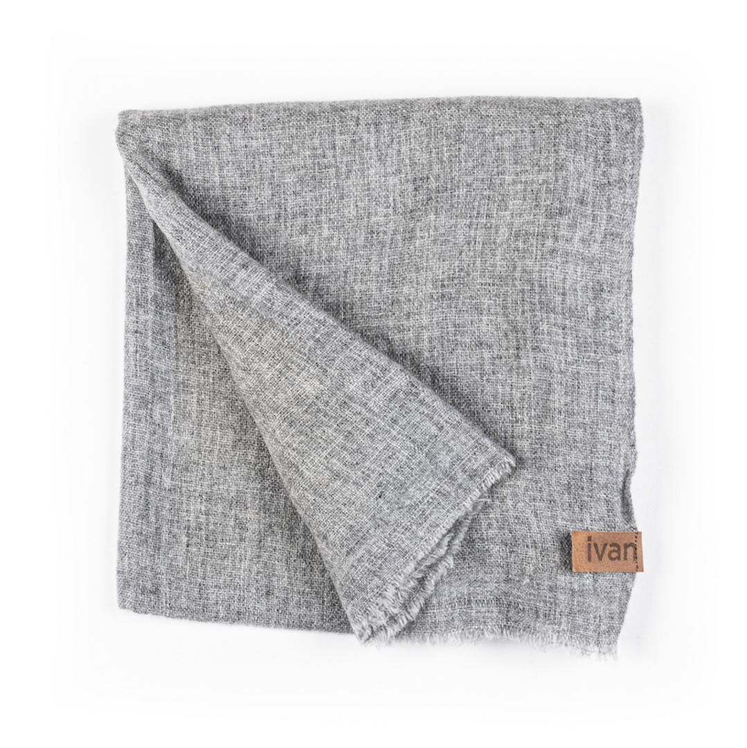 EXTRA LIGHTWEIGHT CASHMERE SCARF - Sassera